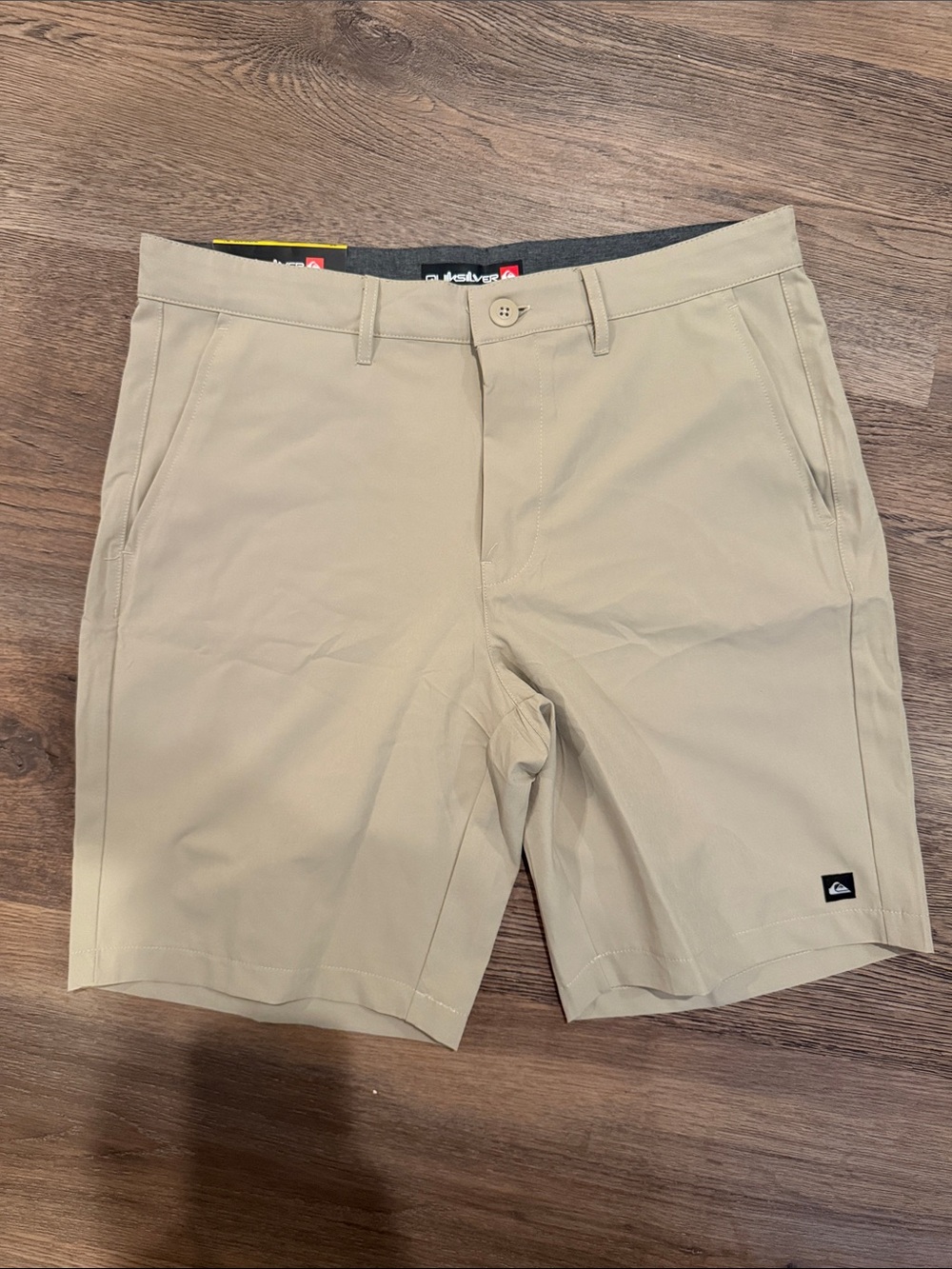 Quiksilver Men's Beige Flat-Front Casual Shorts